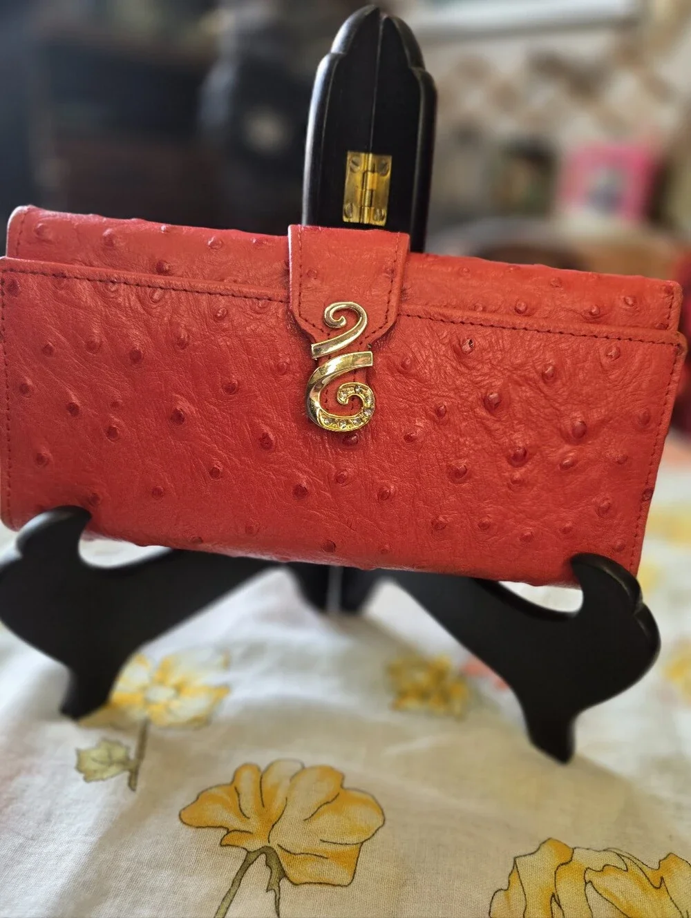 Vintage Vera Pelle Red Ostrich-Texture Genuine Leather Wallet with Gold Accent